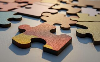 découvrez le puzzle de loewe, une aventure captivante à travers ses motifs uniques et ses couleurs éclatantes qui éveillent la créativité et fascinent les passionnés.