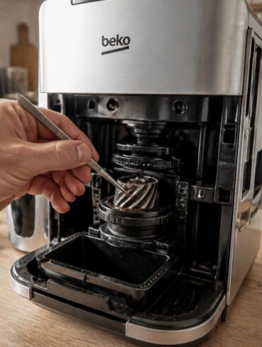 découvrez comment diagnostiquer rapidement les problèmes de broyeur sur les machines à café beko pour retrouver un café parfait sans souci.